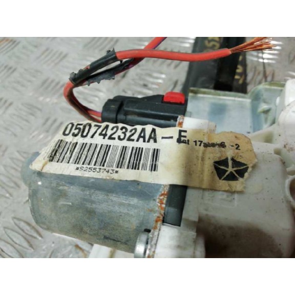 Recambio de elevalunas trasero derecho para dodge caliber s referencia OEM IAM 05074232AA  