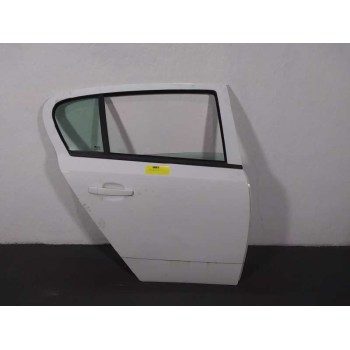 Recambio de puerta trasera derecha para opel astra h berlina enjoy referencia OEM IAM  BLANCA 