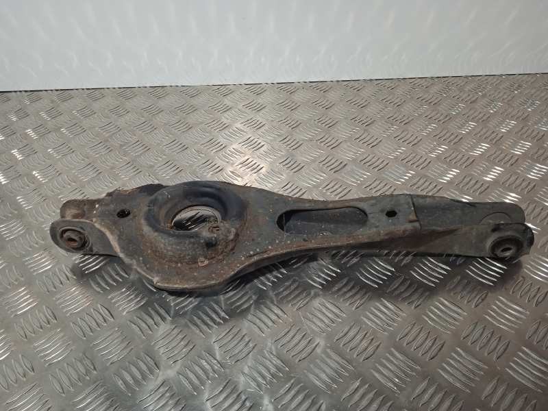 Recambio de brazo suspension inferior trasero derecho para ford kuga (cbv) 2.0 tdci cat referencia OEM IAM 8V415K652AA 8V415K652