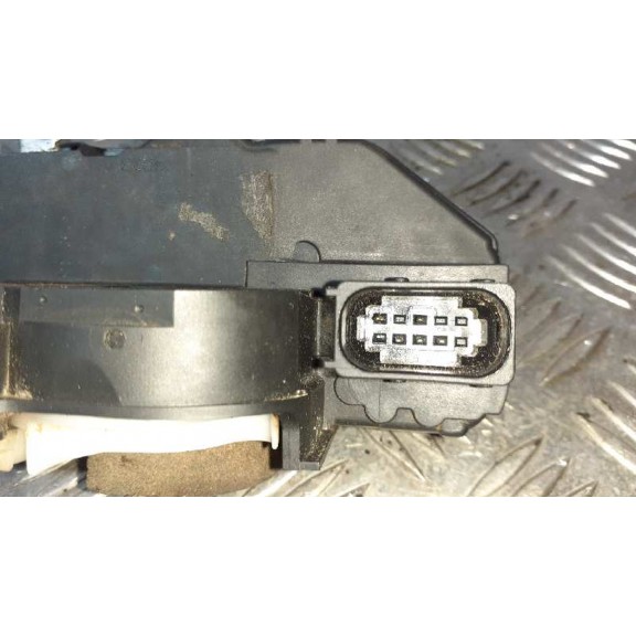 Recambio de cerradura puerta trasera derecha para opel insignia sports tourer excellence referencia OEM IAM   