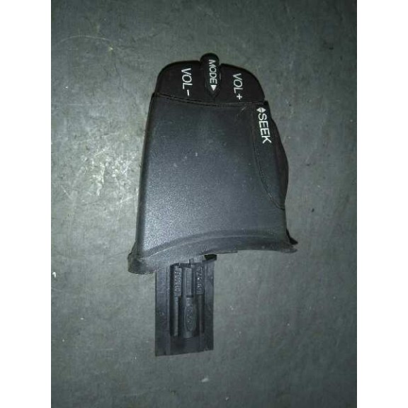 Recambio de mando volante para ford fiesta (cbk) ambiente referencia OEM IAM 98AB14K147AD  