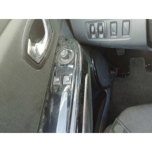 Recambio de mando elevalunas delantero izquierdo para renault clio iv technofeel referencia OEM IAM   