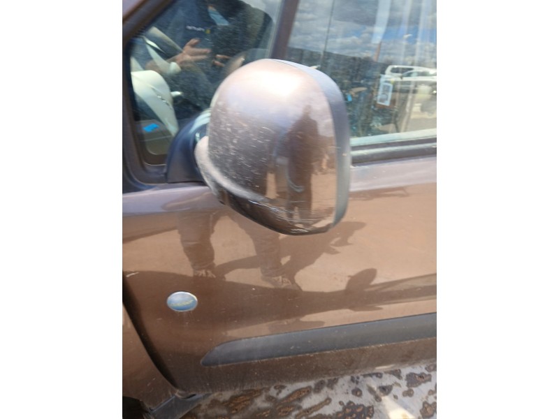 Recambio de retrovisor izquierdo para peugeot partner tepee 1.6 hdi 90 referencia OEM IAM 96777503XT NO ABATIBLE ELECTRICO