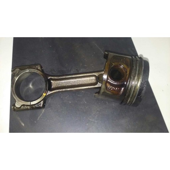 Recambio de piston para renault megane ii classic berlina 1.5 dci diesel referencia OEM IAM K9K732 <CASCO> 