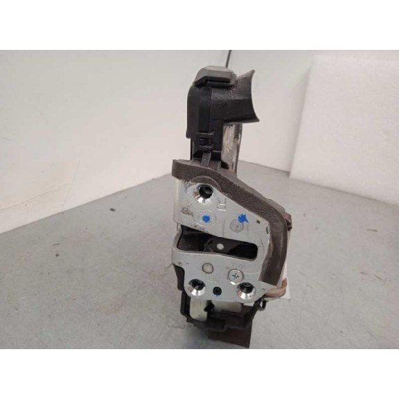 Recambio de cerradura puerta delantera derecha para toyota auris 2.0 d-4d cat referencia OEM IAM D0314 5P 4 PINES