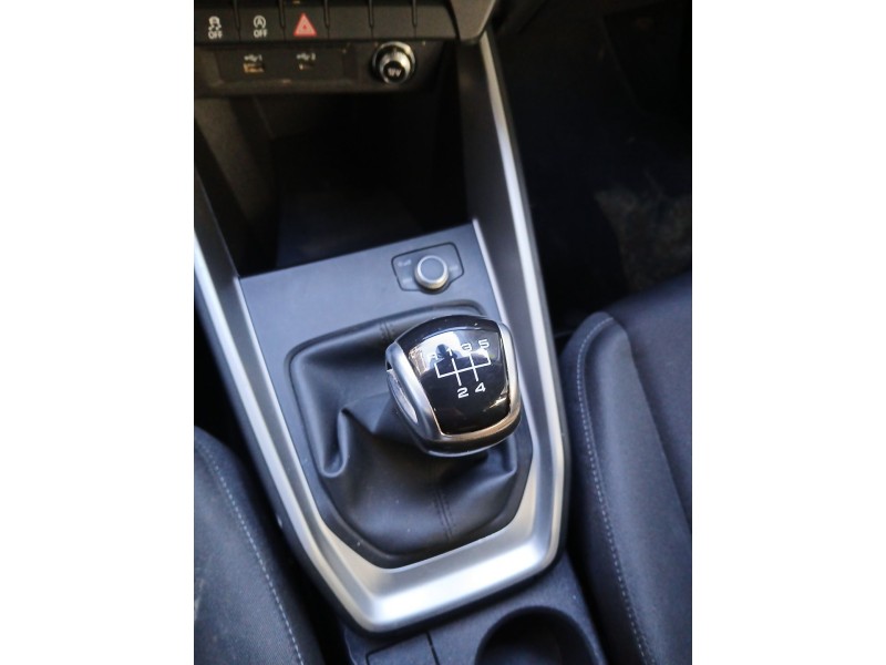 Recambio de palanca cambio para audi a1 sportback (gba) 25 tfsi referencia OEM IAM   MANUAL 5V