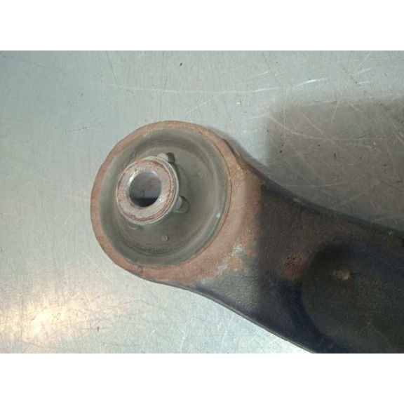 Recambio de brazo suspension inferior delantero izquierdo para peugeot 3008 active referencia OEM IAM 823215 SILENT BLOCK BIEN 