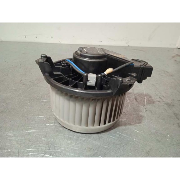 Recambio de motor calefaccion para toyota yaris live referencia OEM IAM AV2727000311  