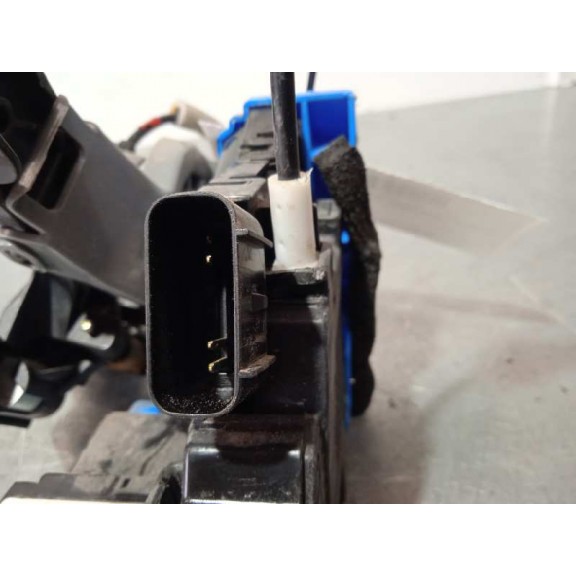 Recambio de cerradura puerta trasera derecha para kia cee´d 1.4 crdi cat referencia OEM IAM 81420A2100 4 PINES 