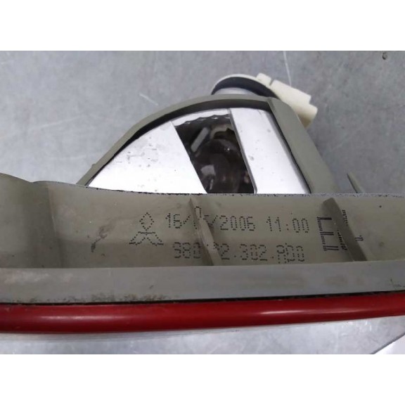 Recambio de piloto trasero derecho interior para mitsubishi colt cabrio czc instyle referencia OEM IAM 98082302  