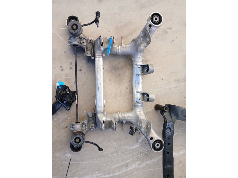 Recambio de puente trasero para bmw serie 5 lim. (f10) 2.0 turbodiesel referencia OEM IAM 6798545  