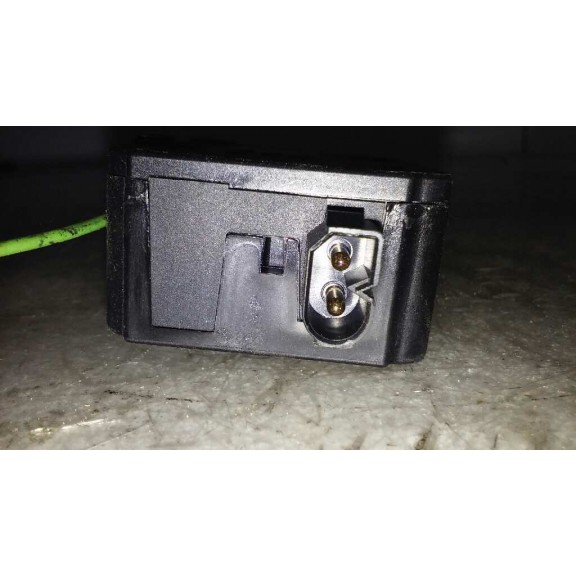 Recambio de motor electrico para bmw serie 3 compact (e46) 316ti referencia OEM IAM 8372240  TAPA COMBUSTIBLE