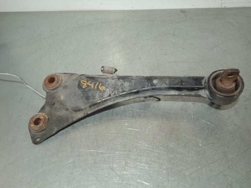 Recambio de brazo suspension inferior trasero izquierdo para toyota auris business referencia OEM IAM SR  