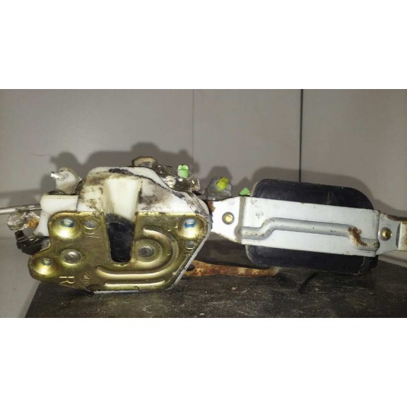 Recambio de cerradura puerta delantera derecha para mitsubishi montero (l040) referencia OEM IAM   