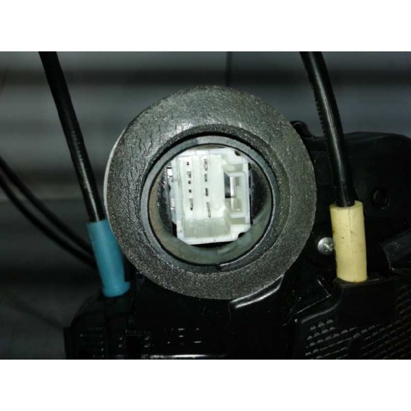 Recambio de cerradura puerta trasera derecha para toyota verso active referencia OEM IAM   4 PIN