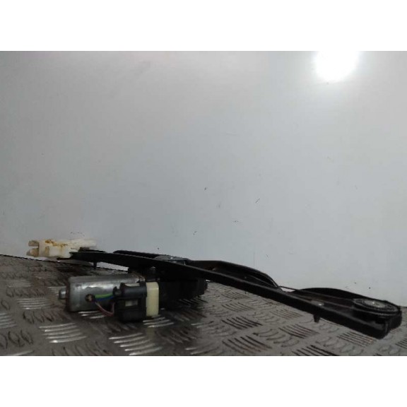 Recambio de elevalunas trasero derecho para bmw serie 1 lim. (f20) 116d referencia OEM IAM 7242556  