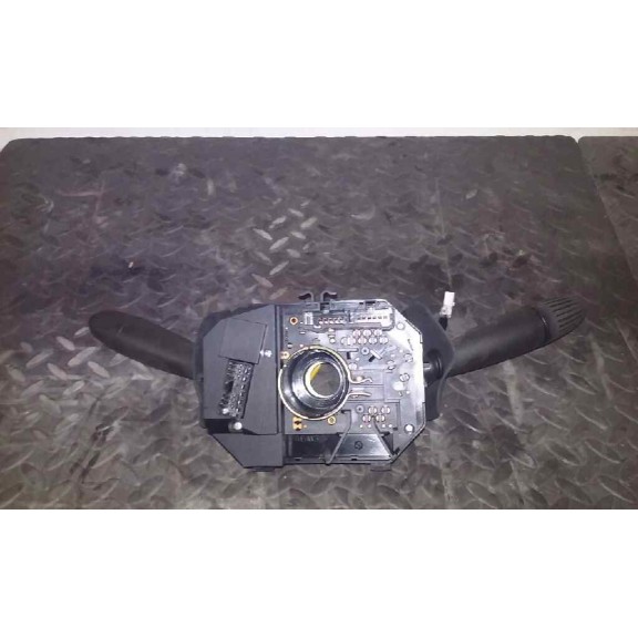 Recambio de mando multifuncion para fiat punto berlina (188) 1.2 8v referencia OEM IAM   