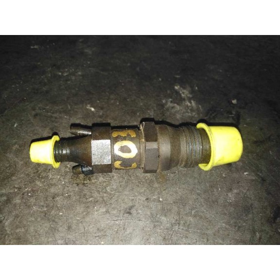 Recambio de inyector para volkswagen polo berlina (6n1) 1.9 diesel referencia OEM IAM 028130201C  