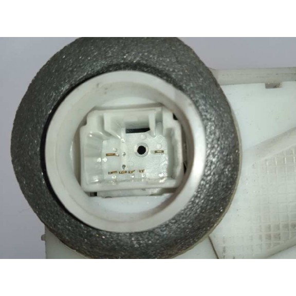 Recambio de cerradura puerta delantera derecha para toyota yaris hsd active referencia OEM IAM 690300D550 690300D550 6 PINS