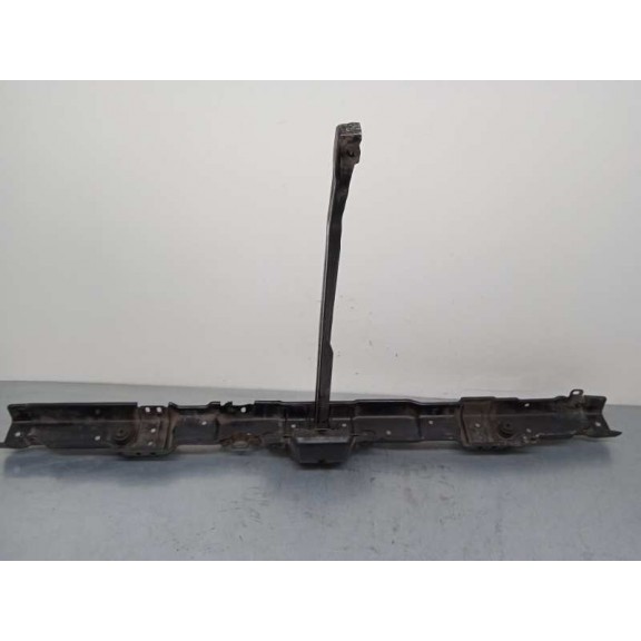 Recambio de travesaño superior para kia carnival 2.9 crdi vgt active referencia OEM IAM   