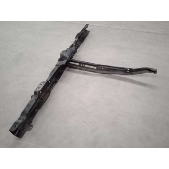 Recambio de travesaño superior para kia carnival 2.9 crdi vgt active referencia OEM IAM   