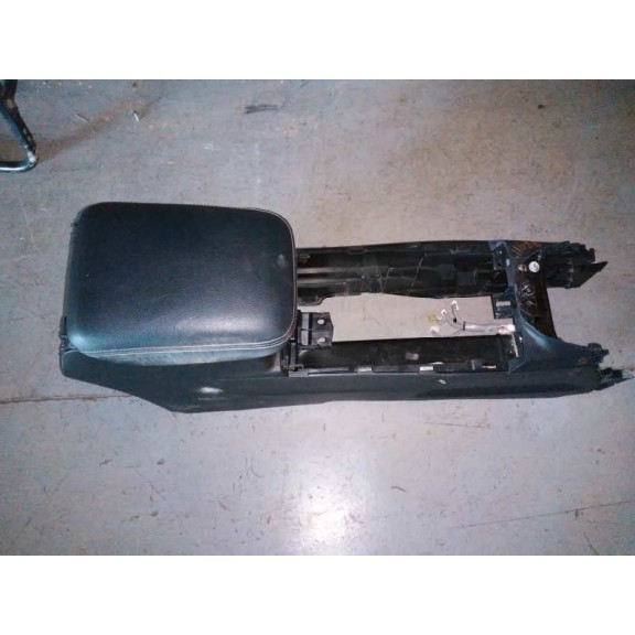 Recambio de consola central para honda cr-v comfort 4x2 referencia OEM IAM   