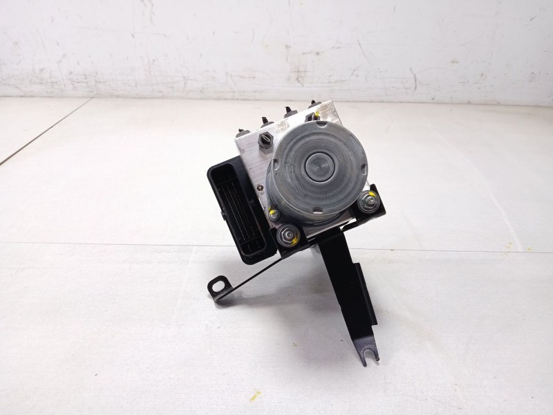 Recambio de abs para mercedes-benz gla (h247) gla 200 d (247.712) referencia OEM IAM A1779007805 a1779020811 a1779010904