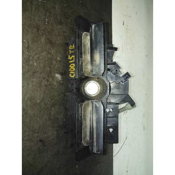 Recambio de maneta exterior porton para audi a3 (8l) 1.8 t ambiente referencia OEM IAM 8D9827565C  