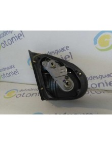 Recambio de piloto trasero derecho interior para daewoo lanos 1.6 cat referencia OEM IAM  INTERIOR 4P 2