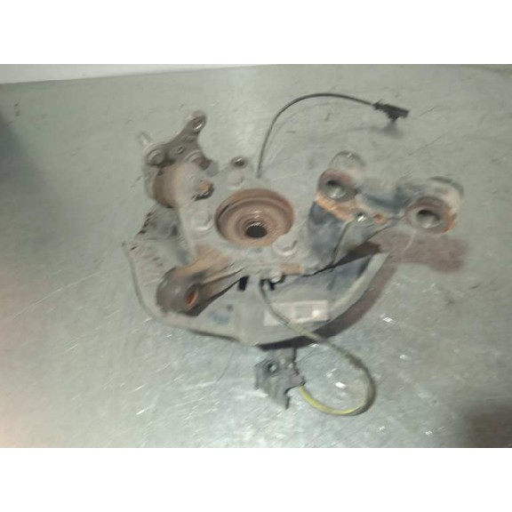 Recambio de mangueta delantera derecha para toyota auris active referencia OEM IAM 43211021 ABS 5 TORNILLOS