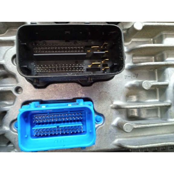 Recambio de centralita motor uce para opel astra j lim. selective referencia OEM IAM 55484738 5591599 