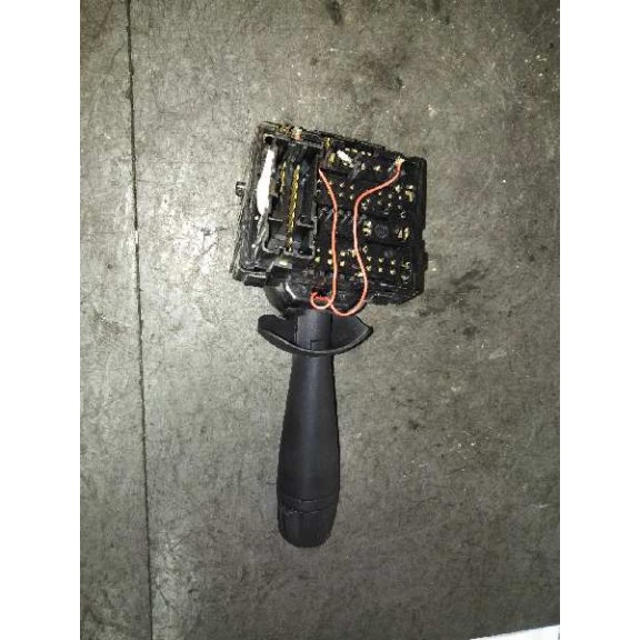 Recambio de mando limpia para dacia sandero ambiance referencia OEM IAM 255671274R  