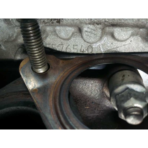 Recambio de culata para opel insignia berlina excellence referencia OEM IAM 55576540  