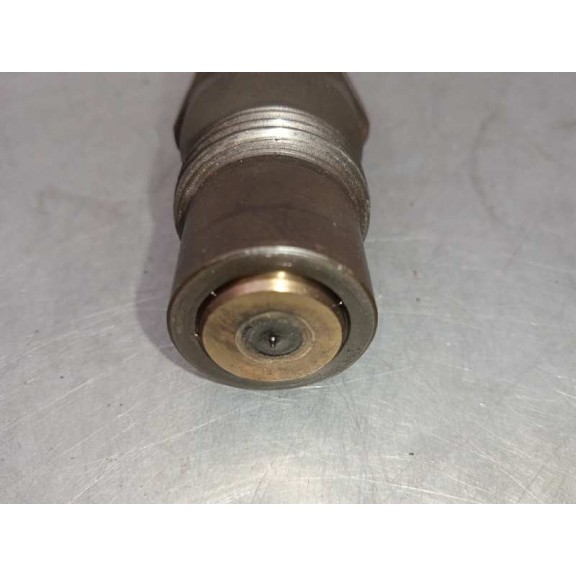 Recambio de inyector para volkswagen polo berlina (6n1) básico referencia OEM IAM 028130201C  