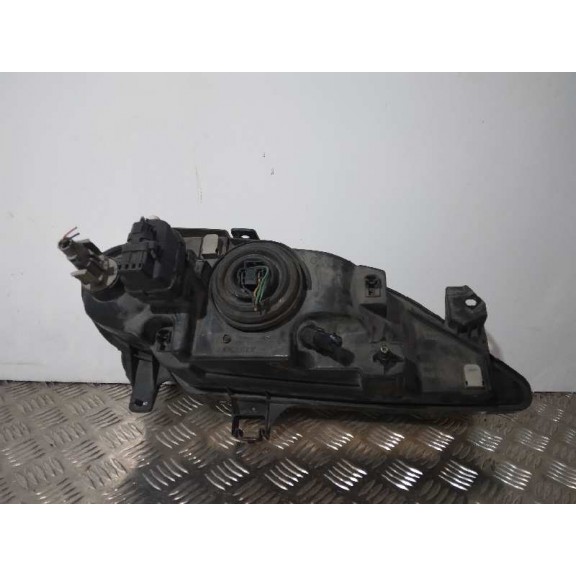 Recambio de faro izquierdo para renault megane i fase 2 classic (la..) 1.9 d expression referencia OEM IAM 7700427872G 67743570 