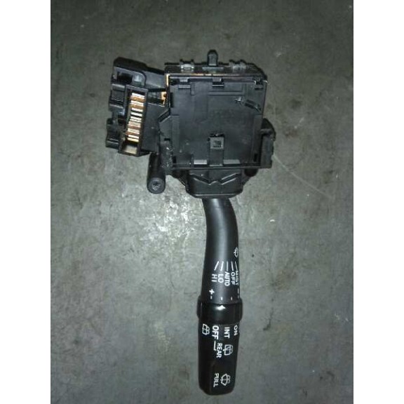 Recambio de mando limpia para toyota corolla verso (r1) 1.8 luna referencia OEM IAM 8465205170  