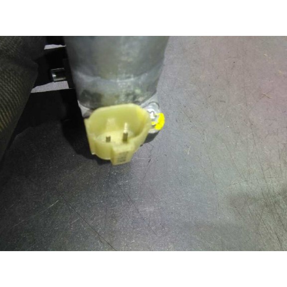 Recambio de motor elevalunas trasero derecho para kia carens (un) concept referencia OEM IAM   2 PINS