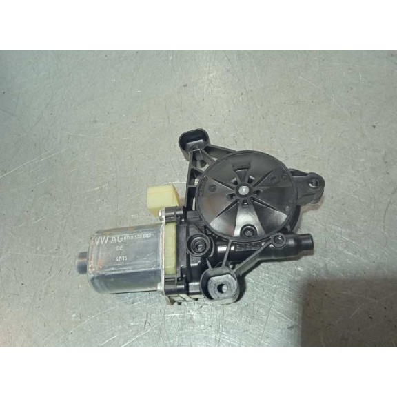 Recambio de motor elevalunas delantero derecho para audi a4 berlina (8w2) advanced edition referencia OEM IAM  0130822704 8W0959