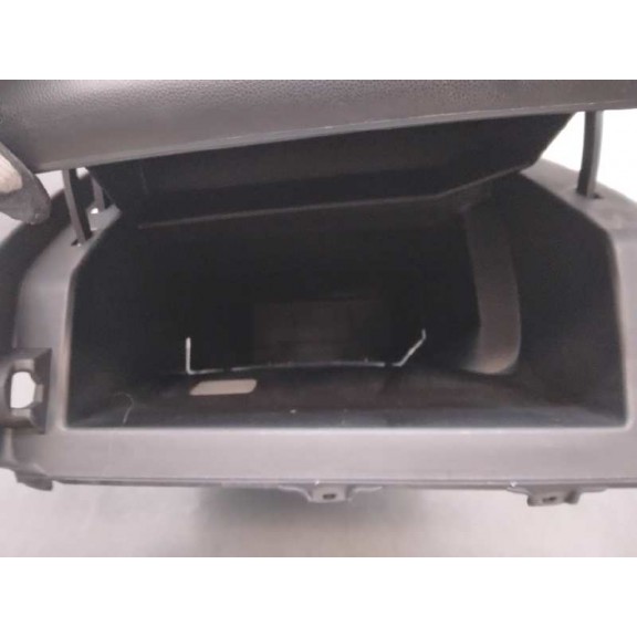 Recambio de guantera para mazda 3 berlina (bk) 2.0 diesel cat referencia OEM IAM BP4K64161 RAYADA 