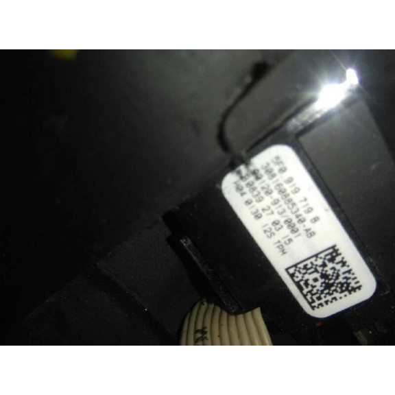 Recambio de volante para seat leon (5f1) 1.2 tsi referencia OEM IAM 5F0419091L 5F0419091LEQP 3 RADIOS