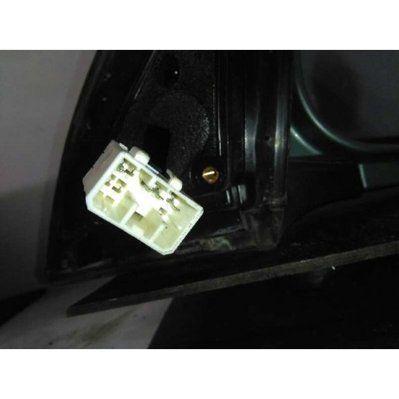 Recambio de retrovisor derecho para chevrolet nubira berlina se referencia OEM IAM 96545714 VERDE 5 PINS