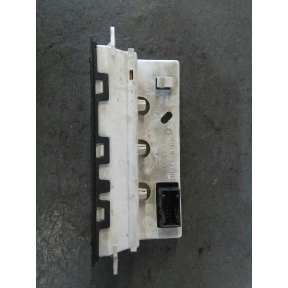 Recambio de display para citroën c3 1.4 hdi 16v exclusive referencia OEM IAM 9647409477  