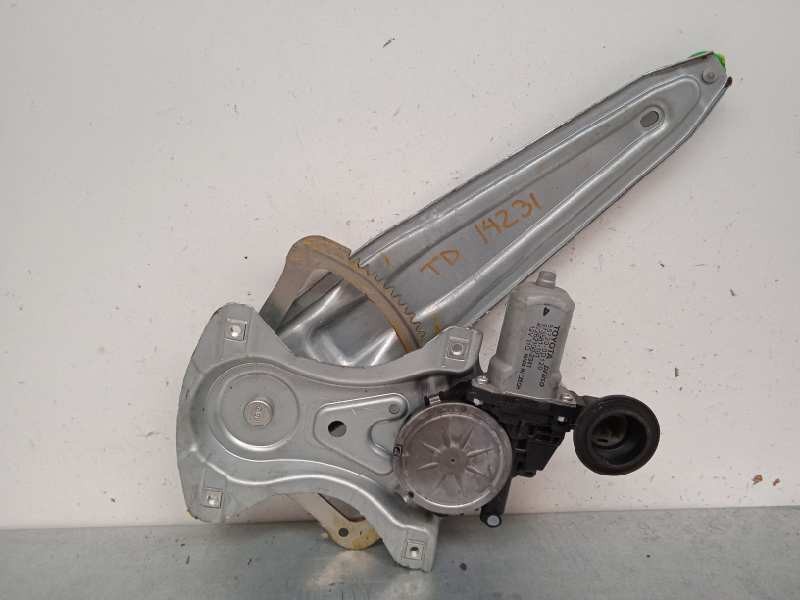 Recambio de elevalunas trasero derecho para toyota auris 1.4 turbodiesel cat referencia OEM IAM 857200D120 973581101 6 PINS