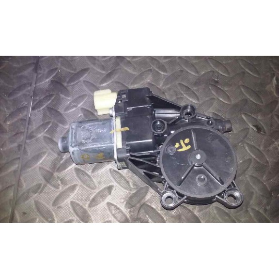 Recambio de motor elevalunas delantero derecho para ford fiesta (cb1) titanium referencia OEM IAM 8A6114553A  