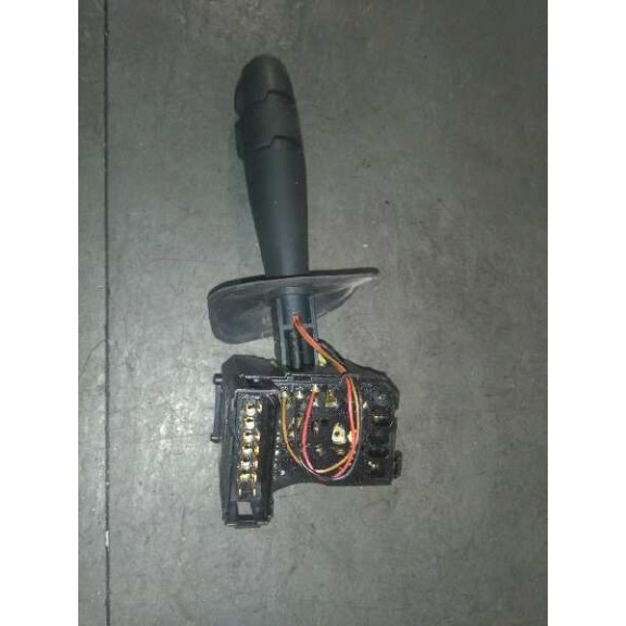 Recambio de mando intermitentes para renault clio ii fase i (b/cbo) 1.2 alize referencia OEM IAM   