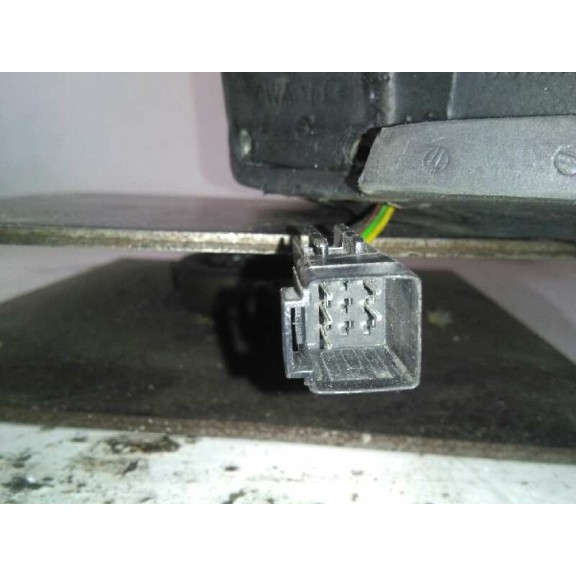 Recambio de retrovisor izquierdo para opel omega b básico berlina referencia OEM IAM 90492211 NEGRO 5 PINS