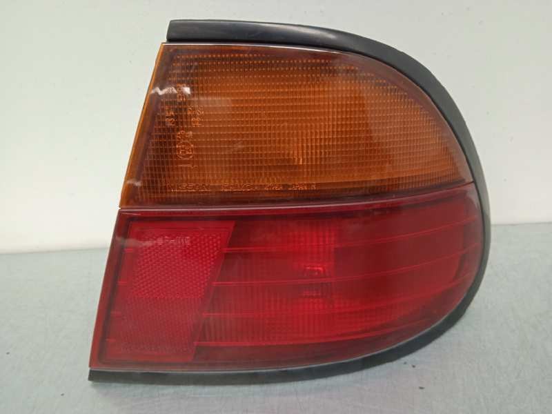 Recambio de piloto trasero derecho para nissan almera (n15) competence (1998) referencia OEM IAM   4 PUERTAS