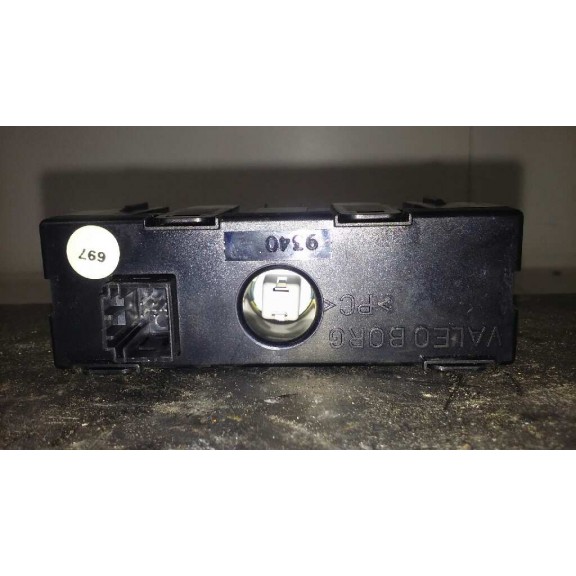 Recambio de display para citroën xsara berlina 1.6i sx referencia OEM IAM 9340  