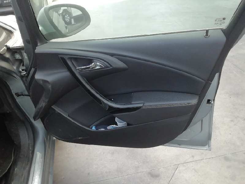 Recambio de guarnecido puerta delantera derecha para opel astra j lim. excellence referencia OEM IAM   