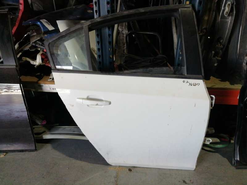 Recambio de puerta trasera derecha para chevrolet cruze ls referencia OEM IAM  BLANCA 